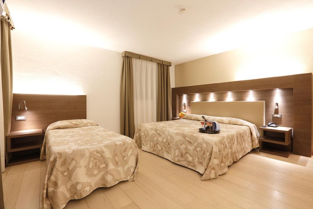 Grand Hotel Miramonti Пасо дел Тонале Екстериор снимка